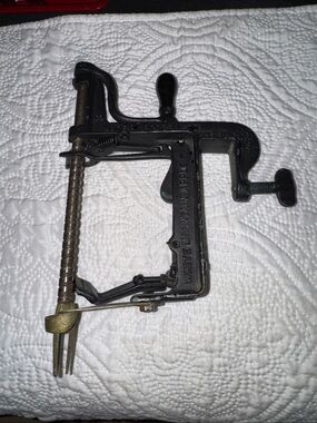 Vintage Goodell White Mountain Cast Iron Apple Peeler  USA